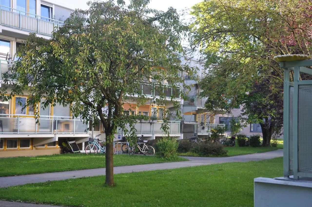 Δωμάτια σε οικογενειακή κατοικία Overnight Oasis Munich Ξενοδοχείο Γερμανία