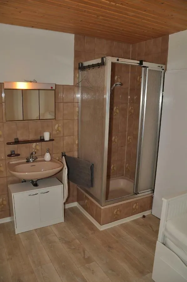 Overnight Oasis Munich Ξενοδοχείο Δωμάτια σε οικογενειακή κατοικία