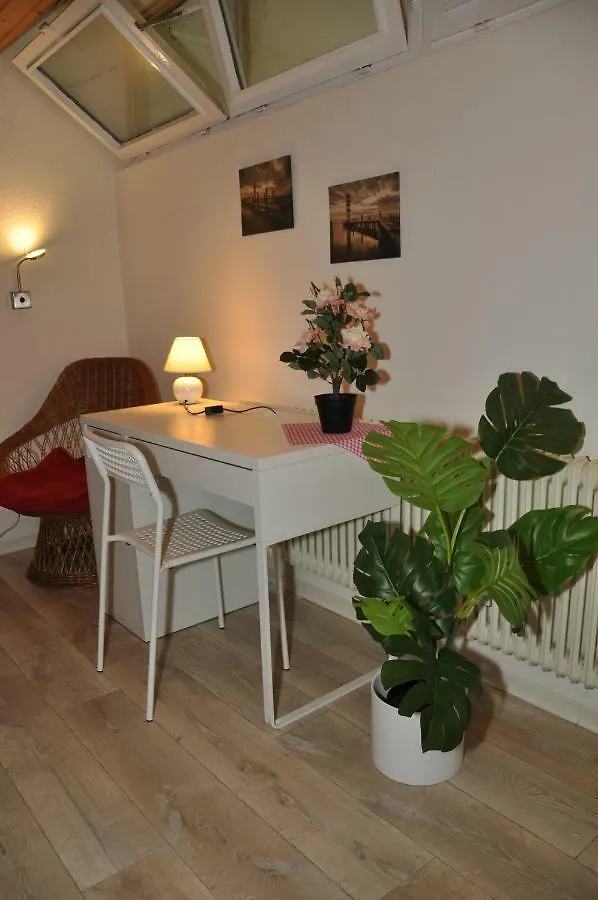 Δωμάτια σε οικογενειακή κατοικία Overnight Oasis Munich Ξενοδοχείο Γερμανία